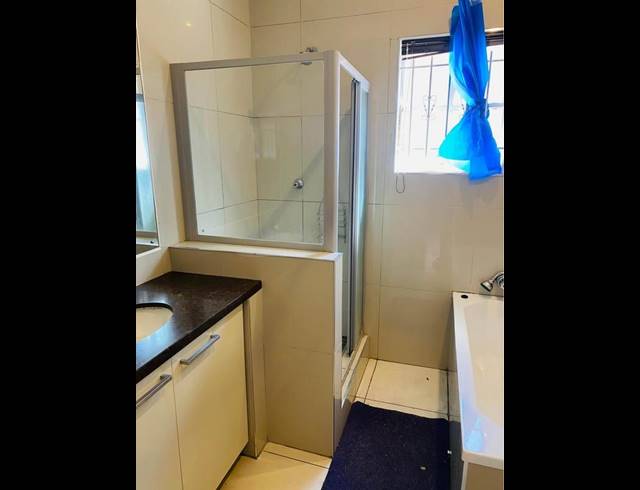 5 BEDROOM PROPERTY TO RENT IN UMBILO